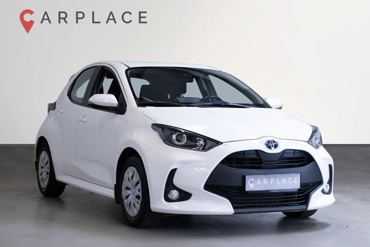 Hvid Toyota Yaris fra 2022