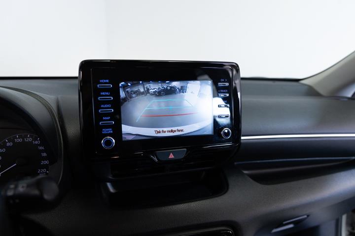Hvid Toyota Yaris fra 2022