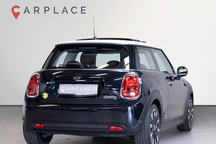 Sort Mini Cooper SE fra 2023