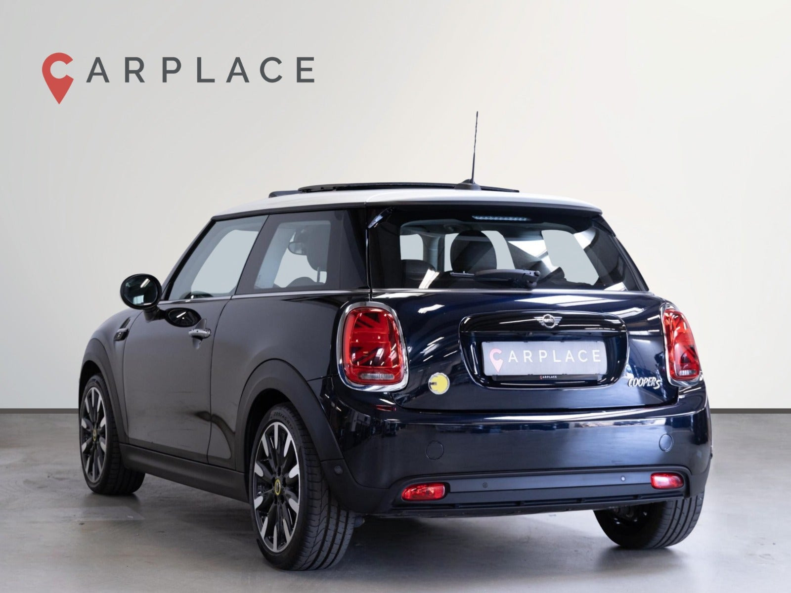 Sort Mini Cooper SE fra 2023