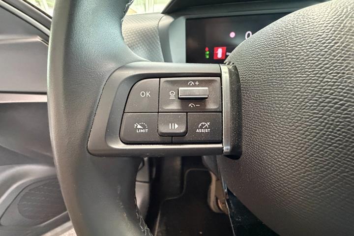 Grå Citroën ë-C4 fra 2025