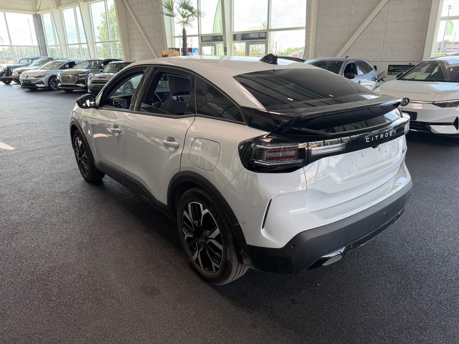 Hvid Citroën ë-C4 fra 2025