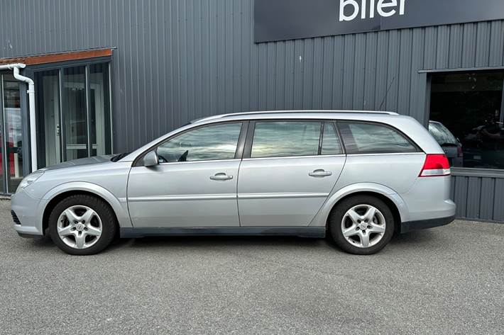 Sølv Opel Vectra fra 2008