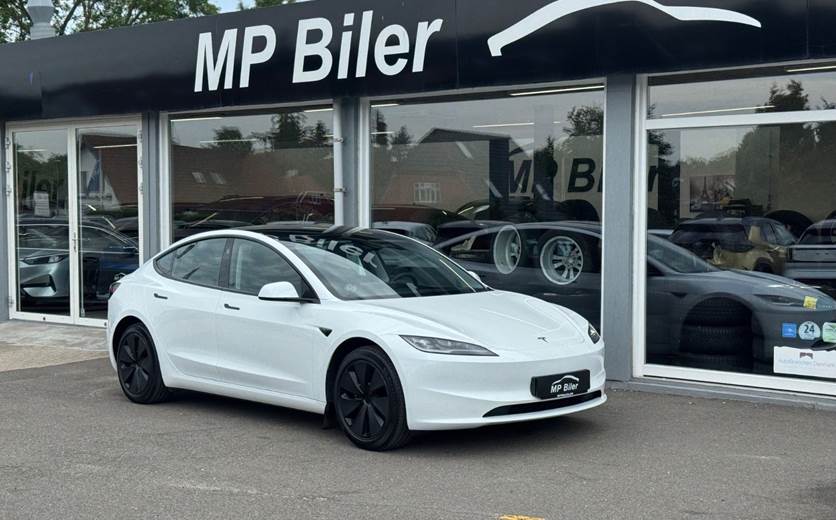 Tesla Model 3 Long Range AWD