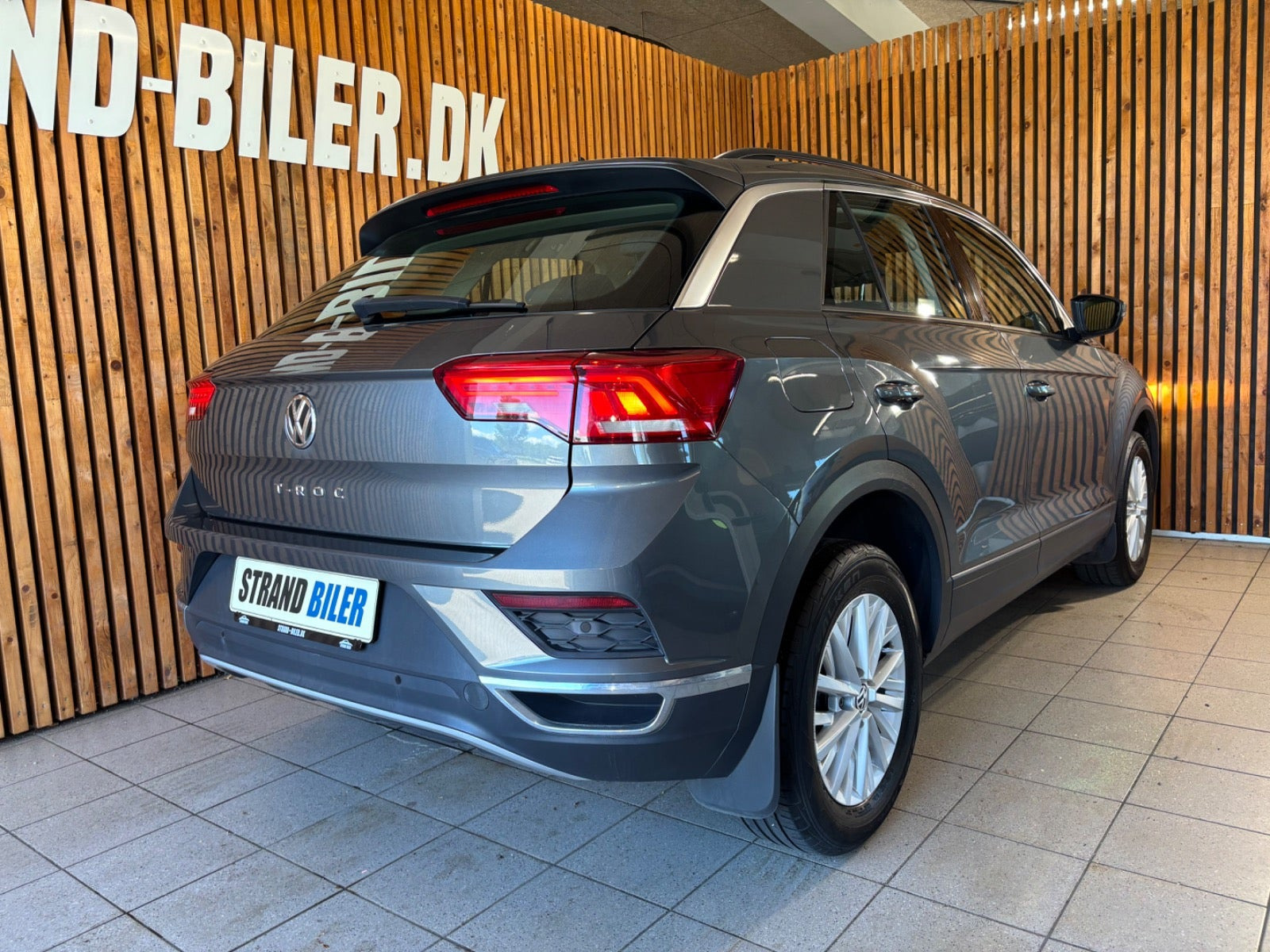 Grå VW T-Roc fra 2019