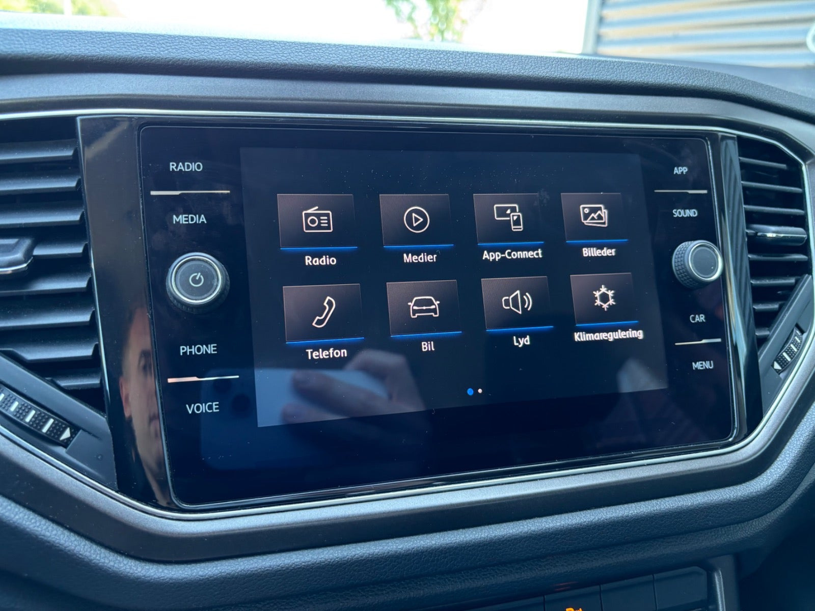 Grå VW T-Roc fra 2019