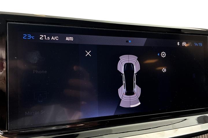 Grå Peugeot e-208 fra 2026