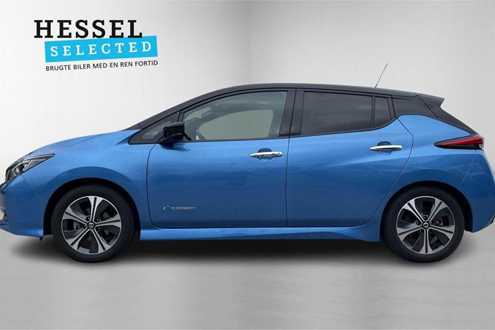 Blå Nissan Leaf fra 2021