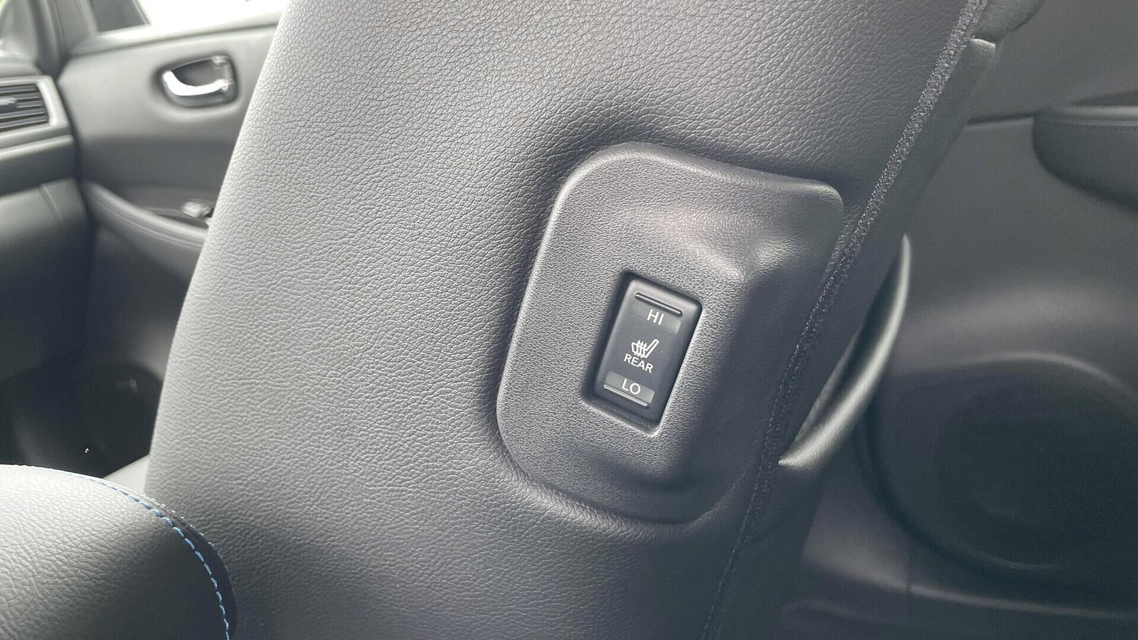 Blå Nissan Leaf fra 2021