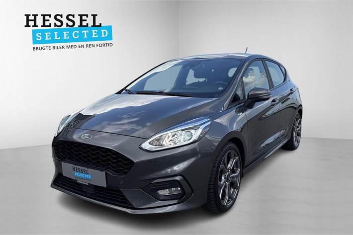 Grå Ford Fiesta fra 2021 set udefra
