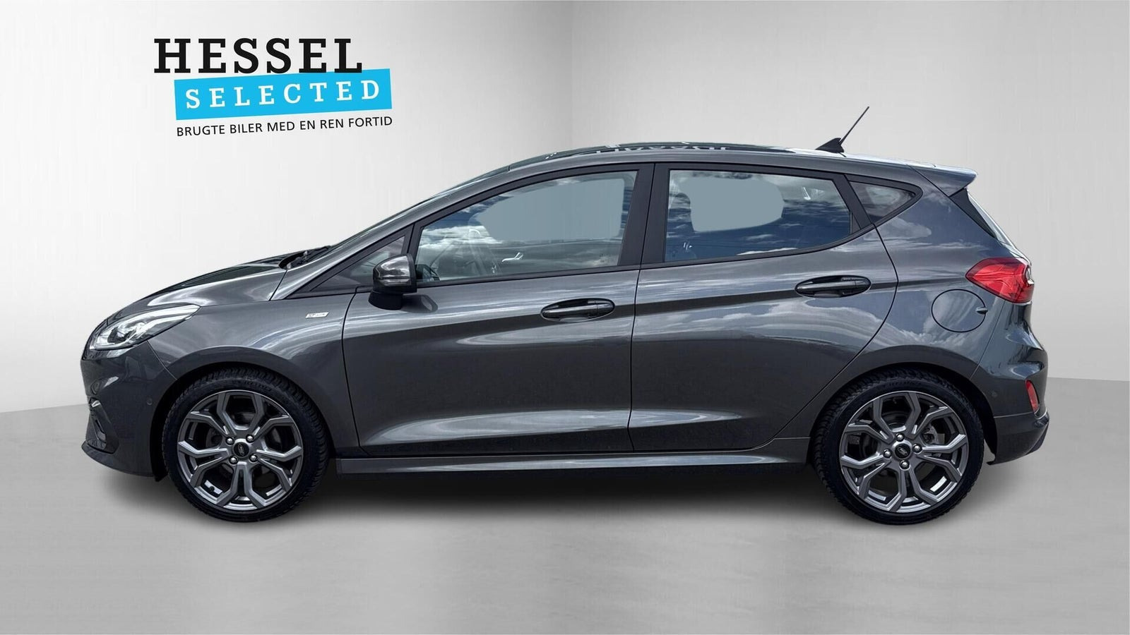 Grå Ford Fiesta fra 2021
