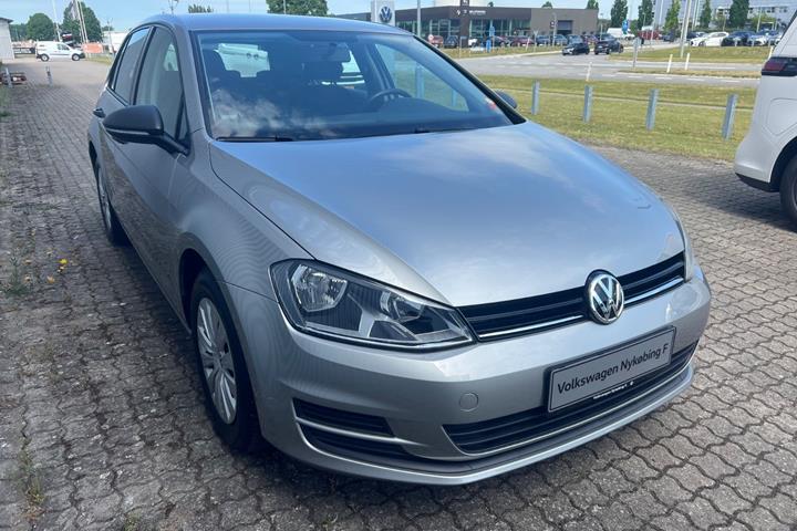 Sølv VW Golf VII fra 2014