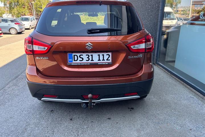 Bronze Suzuki S-Cross fra 2016