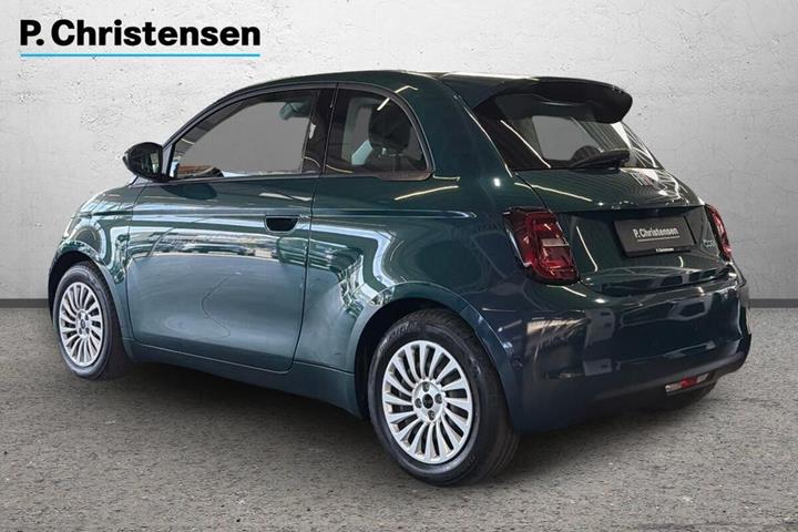 Blå Fiat 500e fra 2023