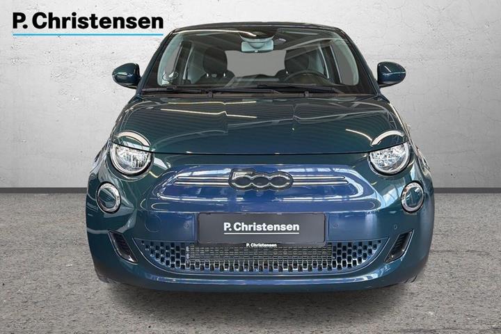 Blå Fiat 500e fra 2023