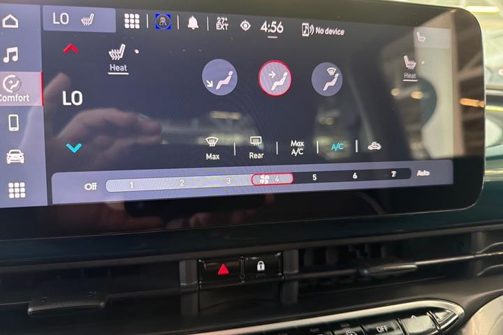 Blå Fiat 500e fra 2023