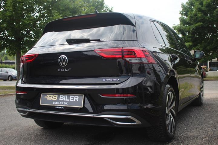 Sort VW Golf VIII fra 2021