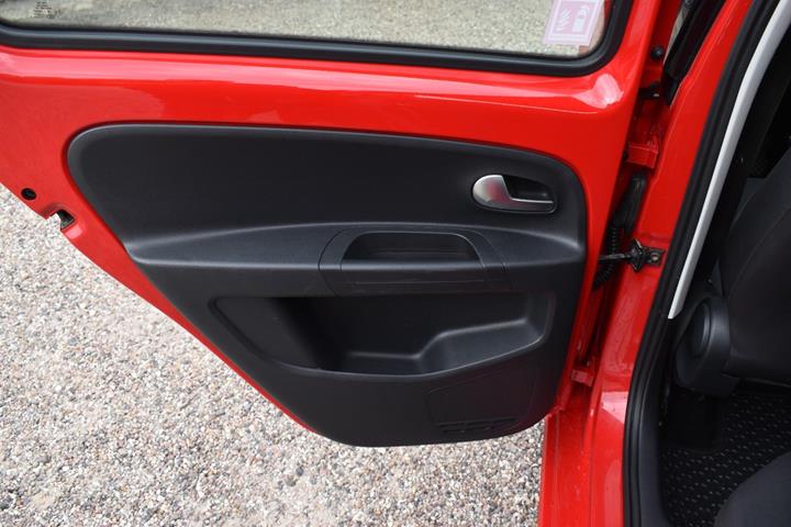 Rød VW UP! fra 2019