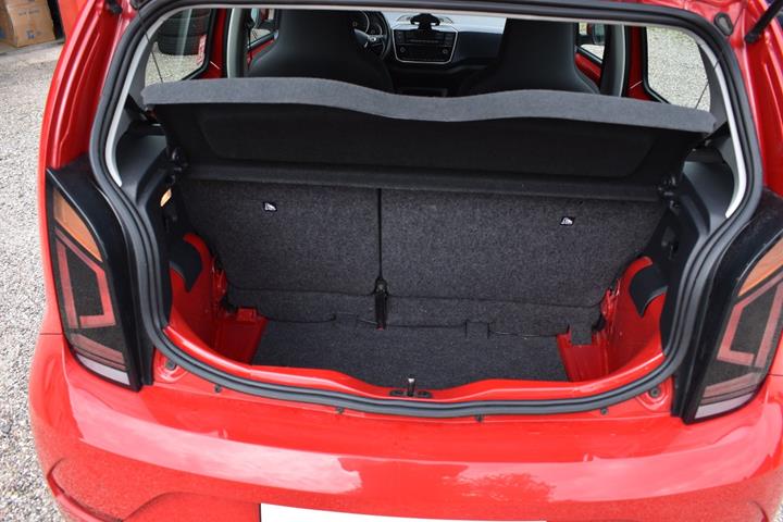 Rød VW UP! fra 2019