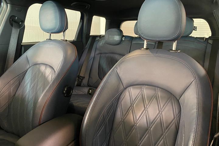 Blå Mini Clubman Cooper fra 2016