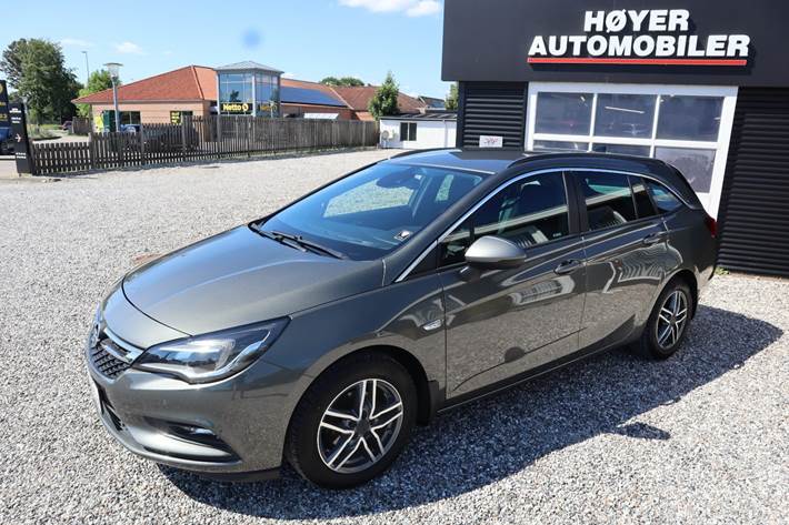 Grå Opel Astra fra 2017