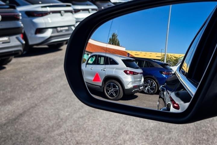 Sort Mercedes EQA250+ fra 2024