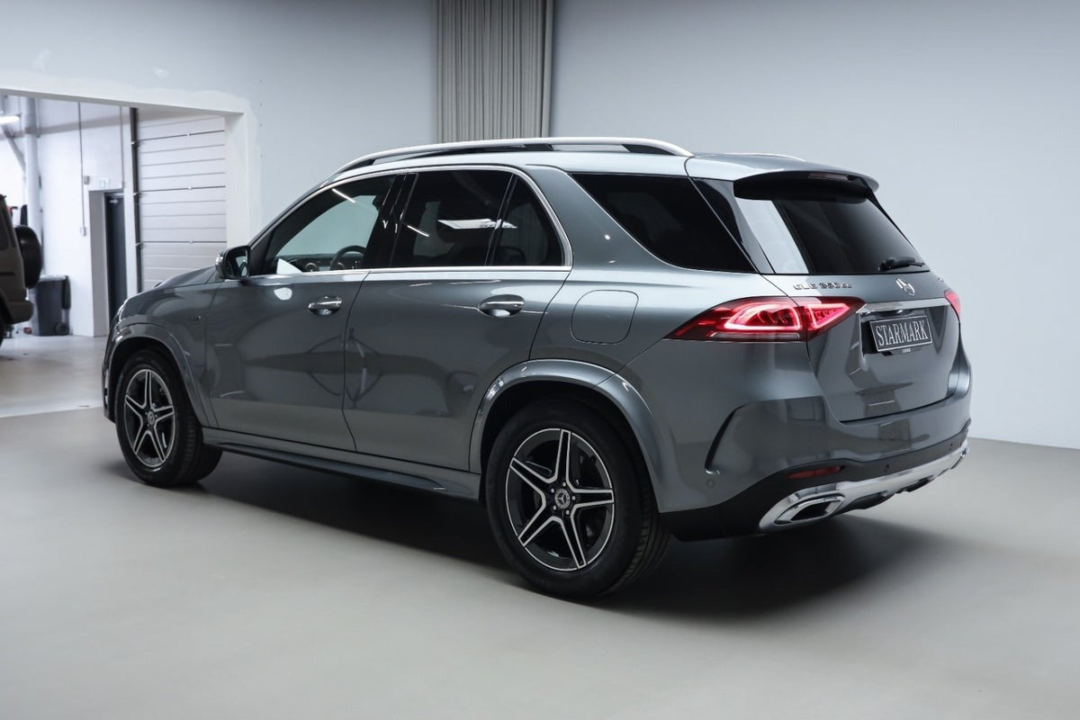 Grå Mercedes GLE350 de fra 2020
