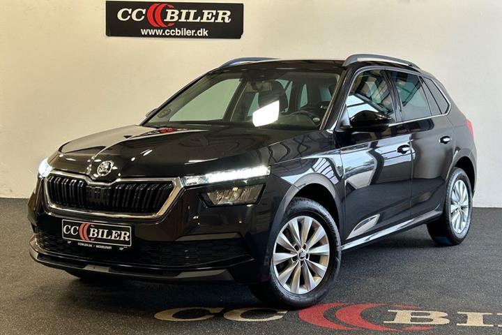 Sort Skoda Kamiq fra 2021 set udefra