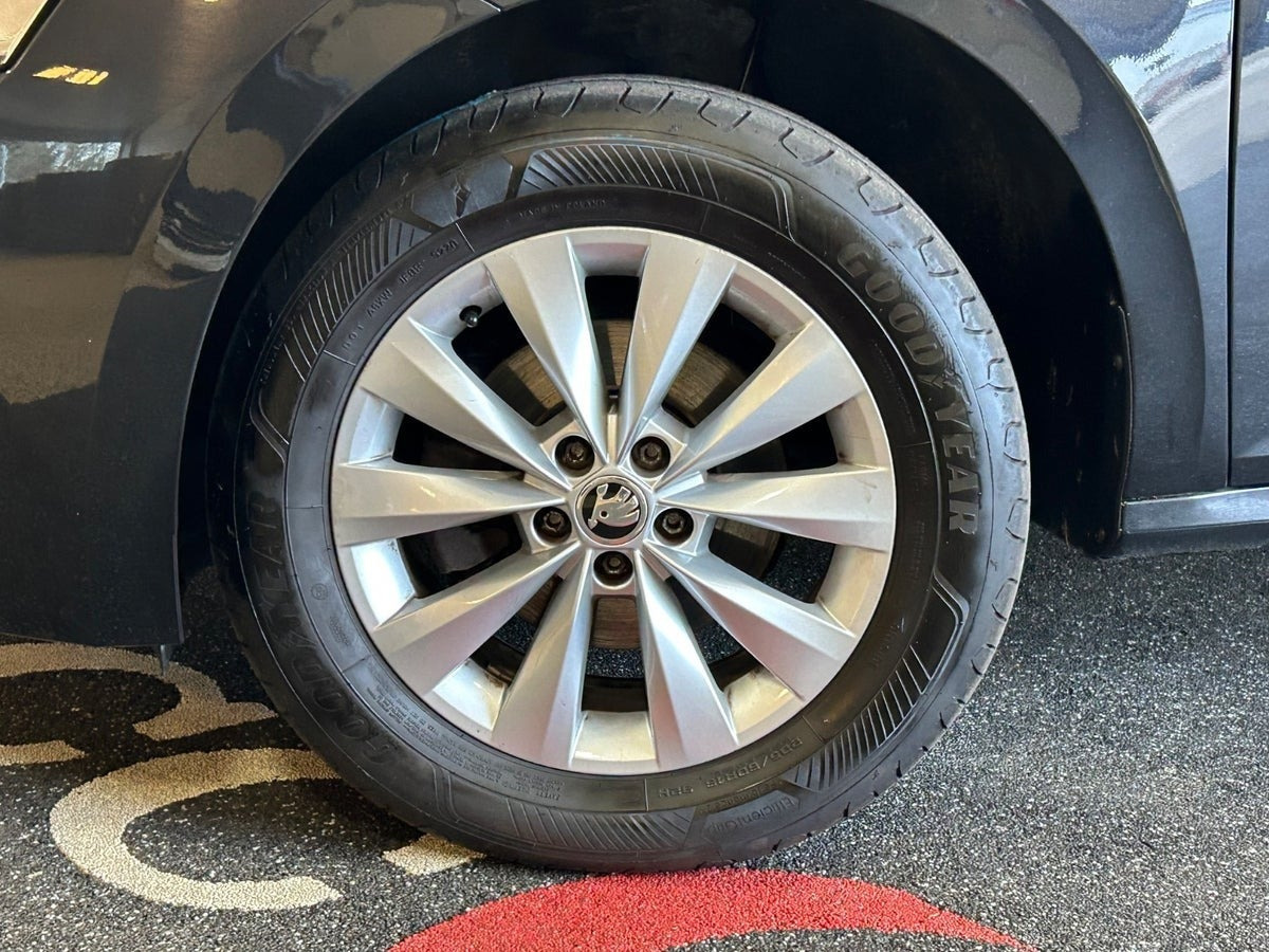 Sort Skoda Kamiq fra 2021