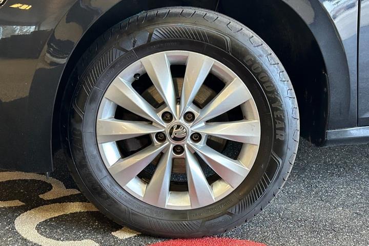 Sort Skoda Kamiq fra 2021