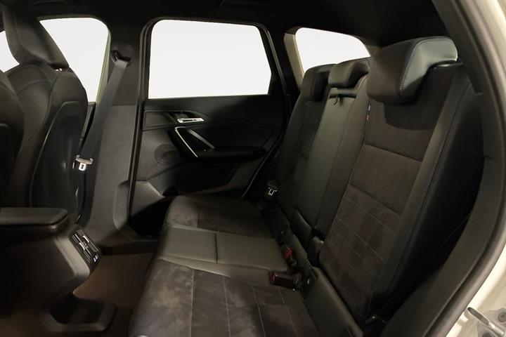 Hvid BMW iX1 fra 2025