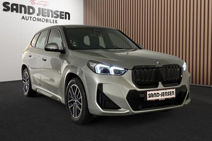 Grå BMW iX1 fra 2024