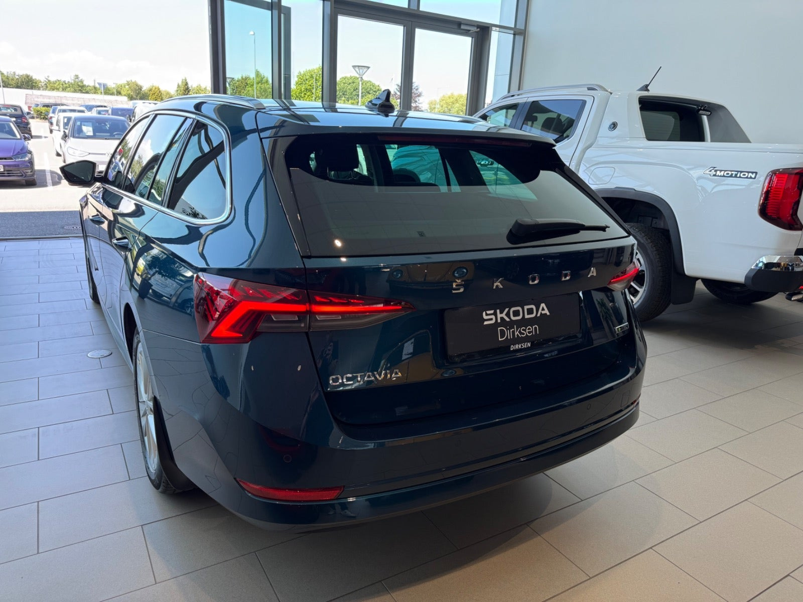 Blå Skoda Octavia fra 2022
