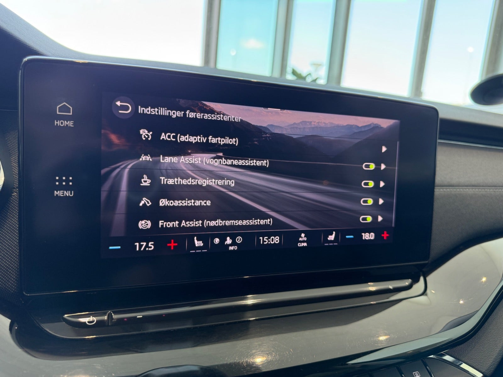 Blå Skoda Octavia fra 2022
