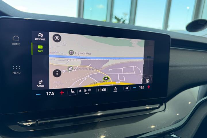 Blå Skoda Octavia fra 2022