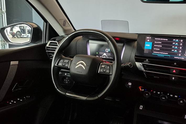 Blå Citroën C4 fra 2021