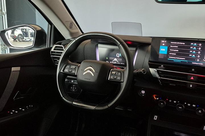 Blå Citroën C4 fra 2021
