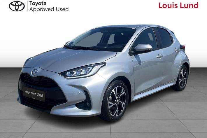 Sølv Toyota Yaris fra 2024