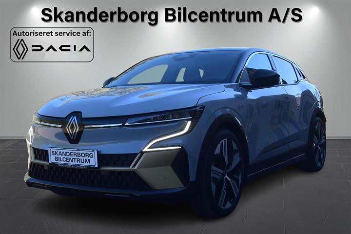 Grå Renault Mégane fra 2024 set udefra