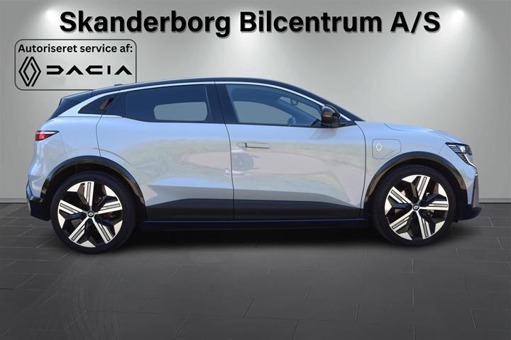 Grå Renault Mégane fra 2024