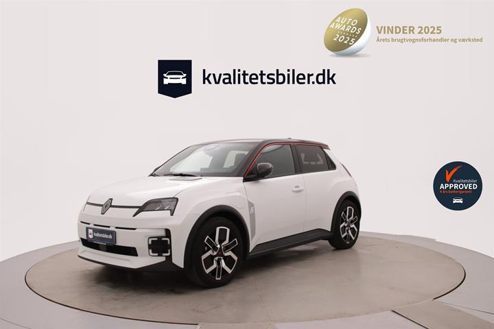Hvid Renault R5 fra 2025 set udefra