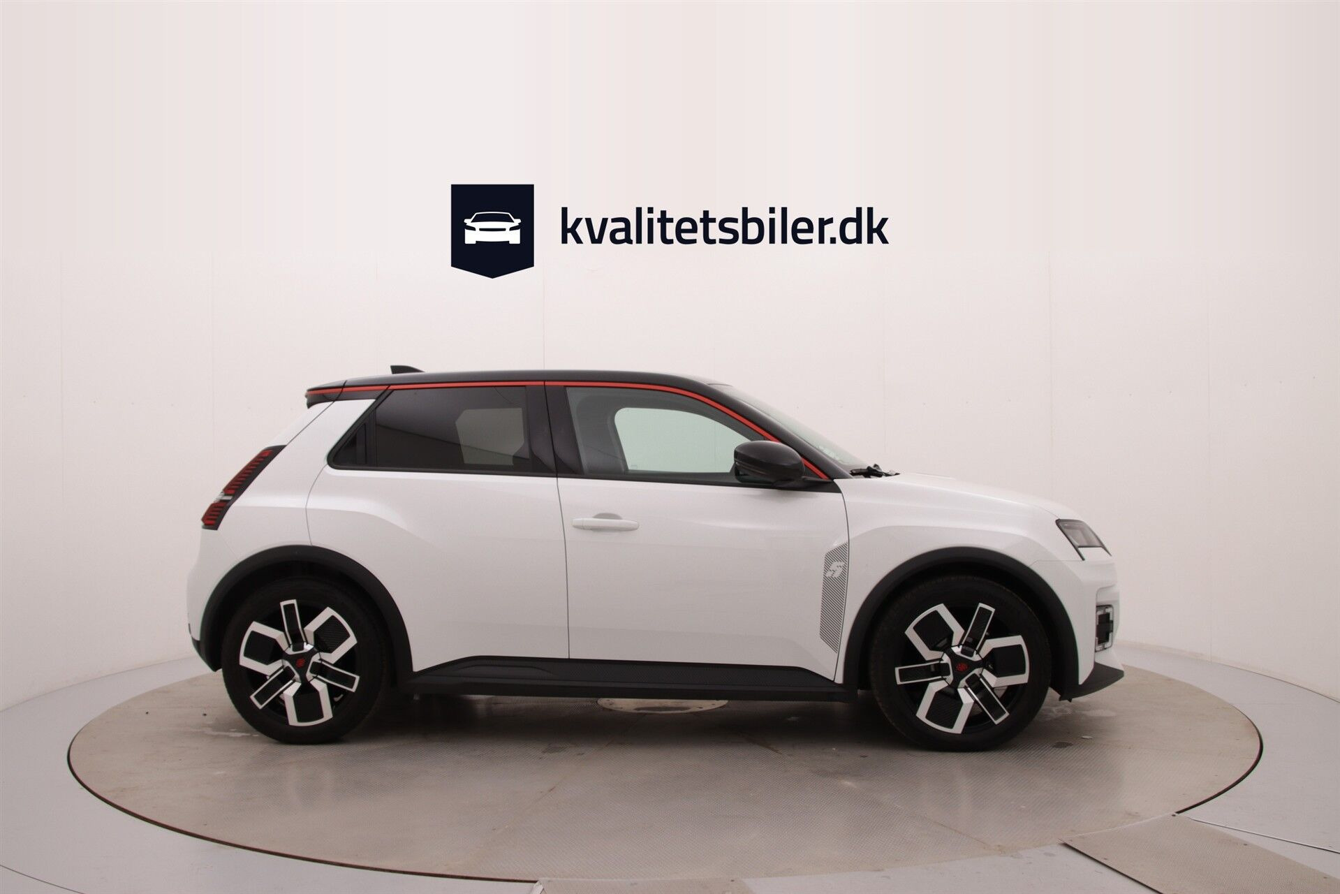 Hvid Renault R5 fra 2025