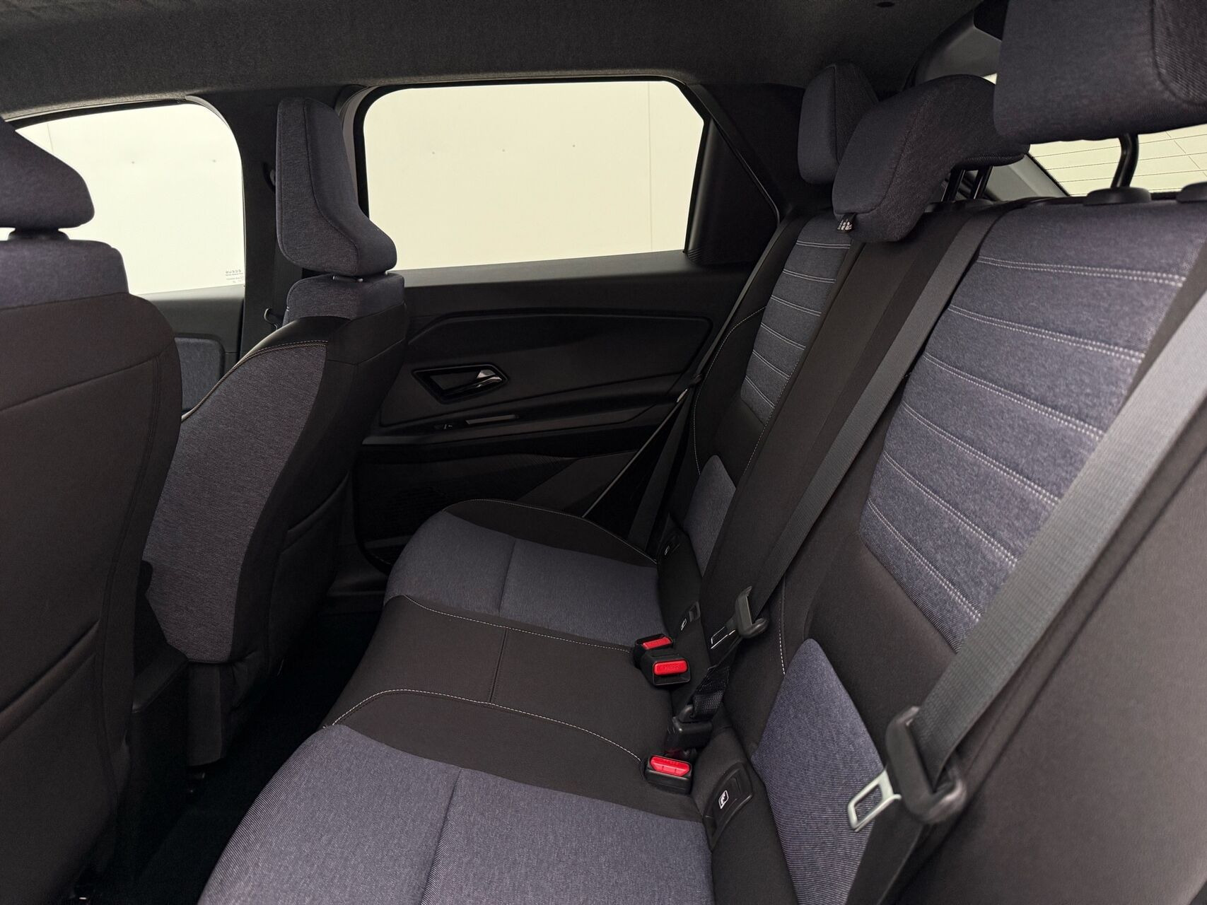 Hvid Renault R5 fra 2025 set indefra