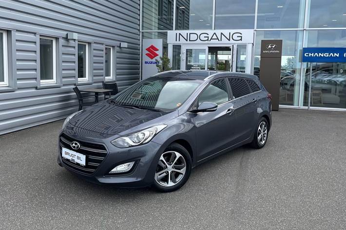 Grå Hyundai i30 fra 2016