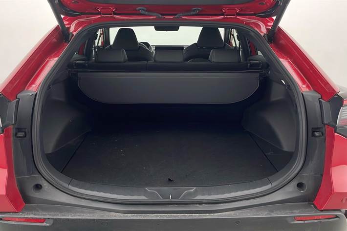 Rød Toyota BZ4X fra 2023