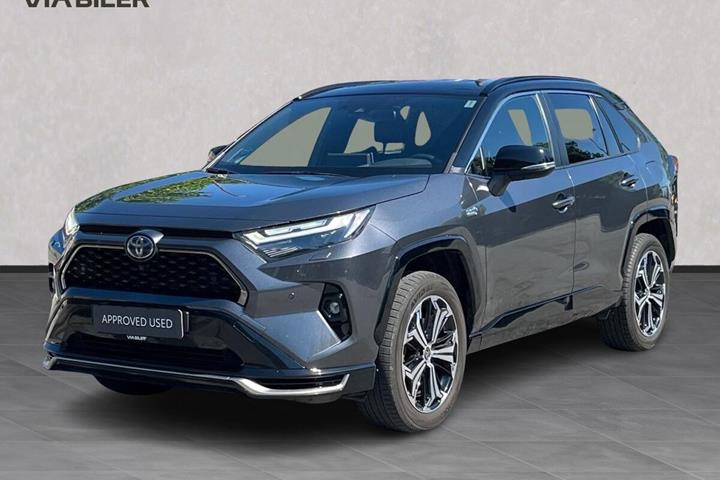 Grå Toyota RAV4 Plug-in fra 2022 set udefra