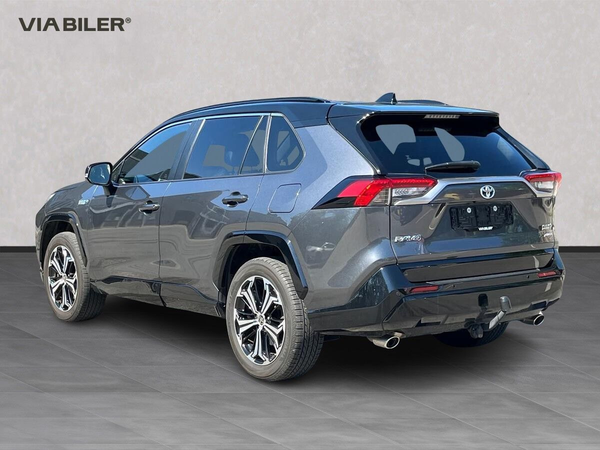 Grå Toyota RAV4 Plug-in fra 2022