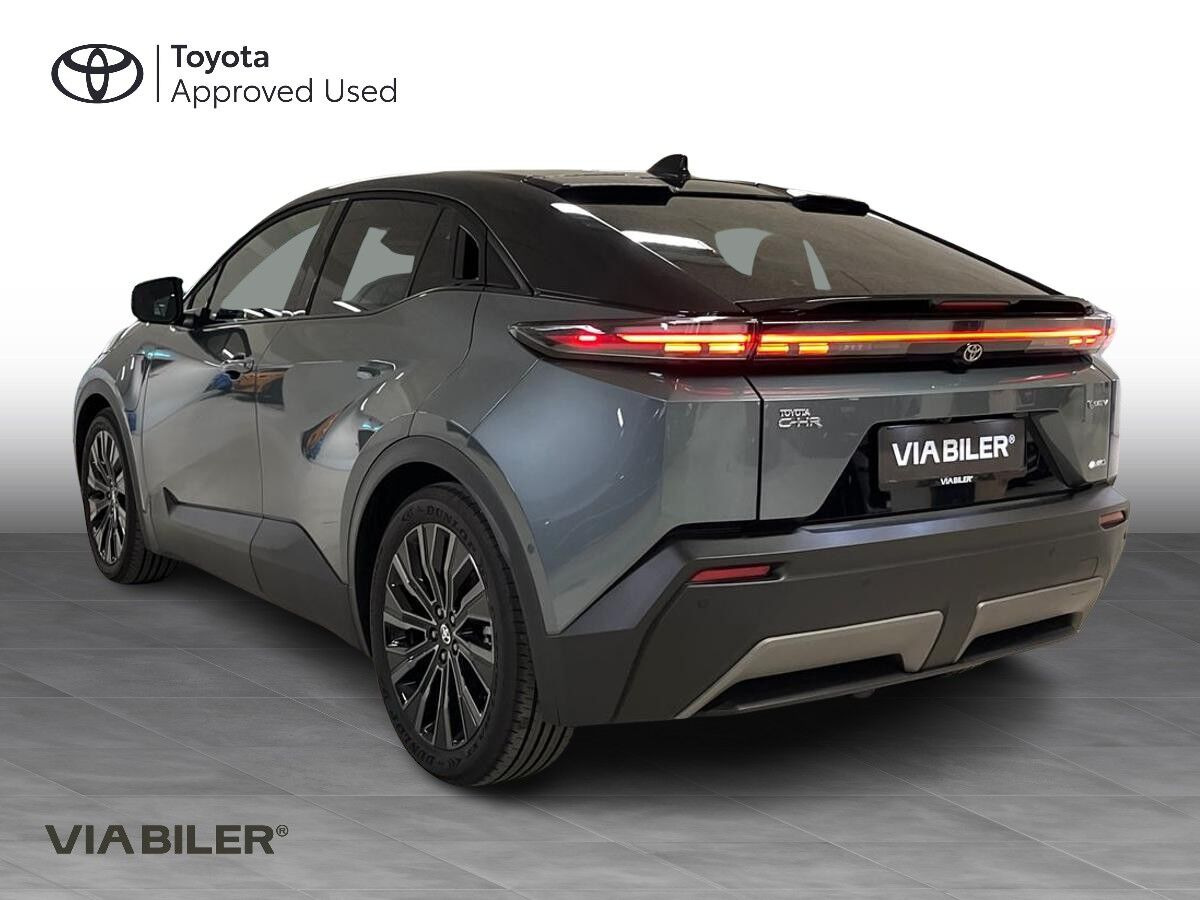 Sort Toyota Toyota C-HR+ fra 2026