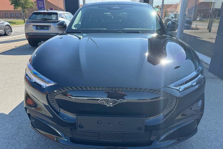 Sort Ford Mustang Mach-E fra 2022