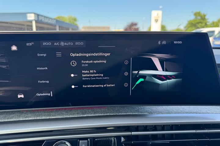 Blå Peugeot e-5008 fra 2026
